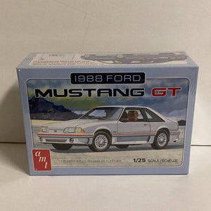 AMT 1/25 1988 Ford Mustang GT Kit /NEW