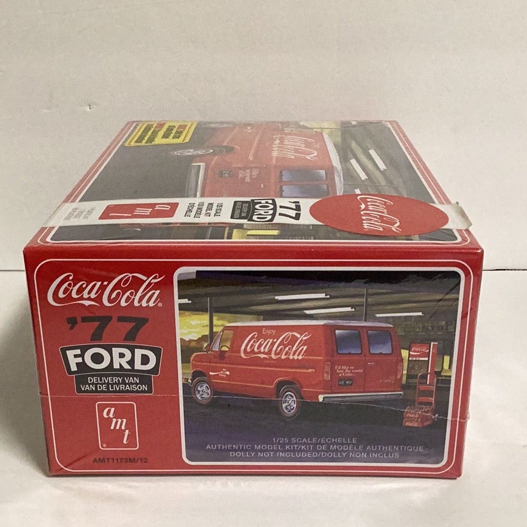 AMT 1/25 Coca-Cola ‘77 Ford Van #AMT1173/NEW