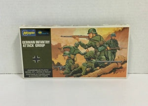 Hasegawa 1/72 German Infantry Attack Group 24 Figures # 735
