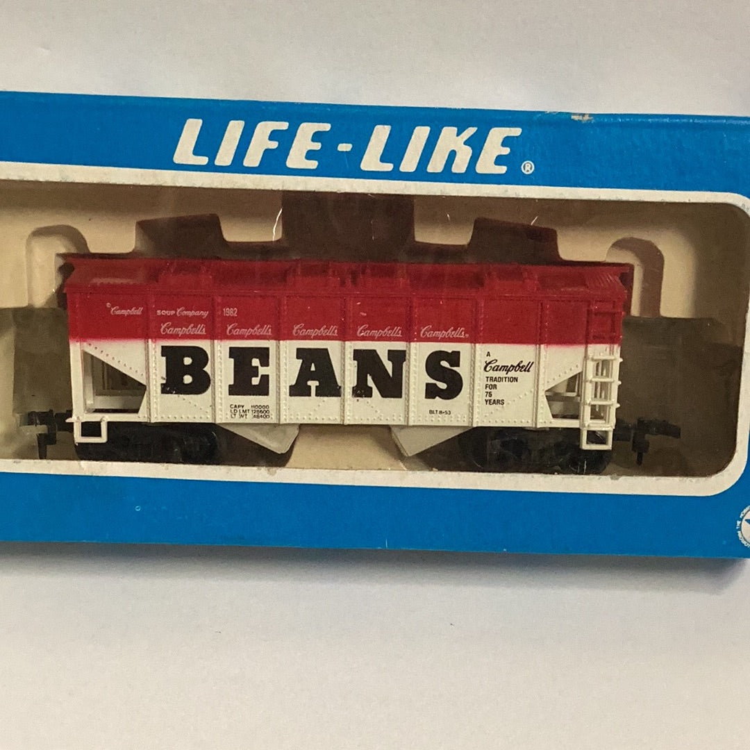 Lifelike HO Campbell’s Beans Cement Hopper 40’