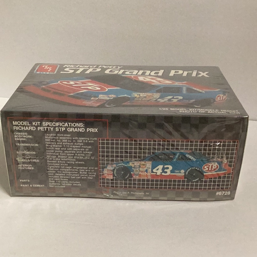 AMT 1/25 Richard Petty STP Grand Prix Kit # 6728